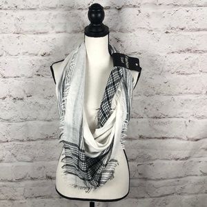 NWT Fashion Scarf Sz OS